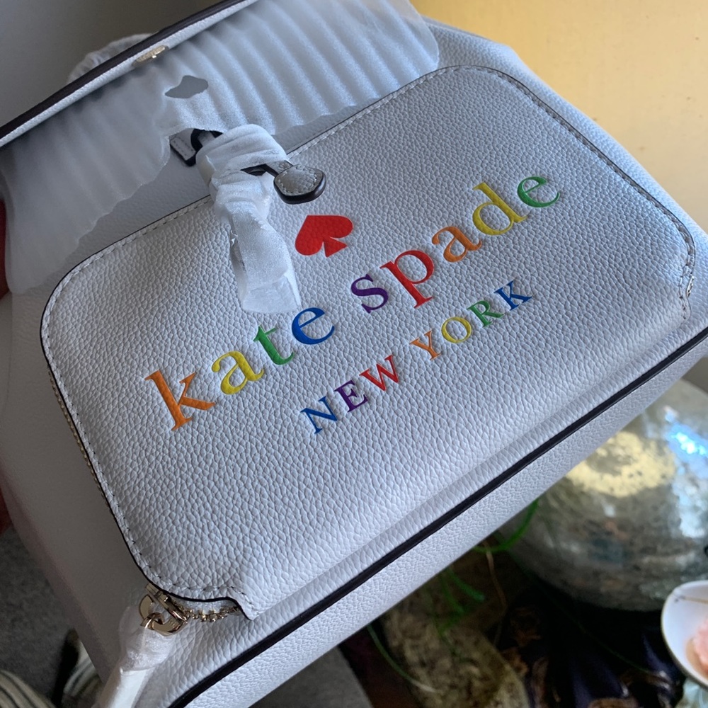 Authentic KATE SPADE Leather Flap drawstring rainbowπmedium backpack - Picture 14 of 15